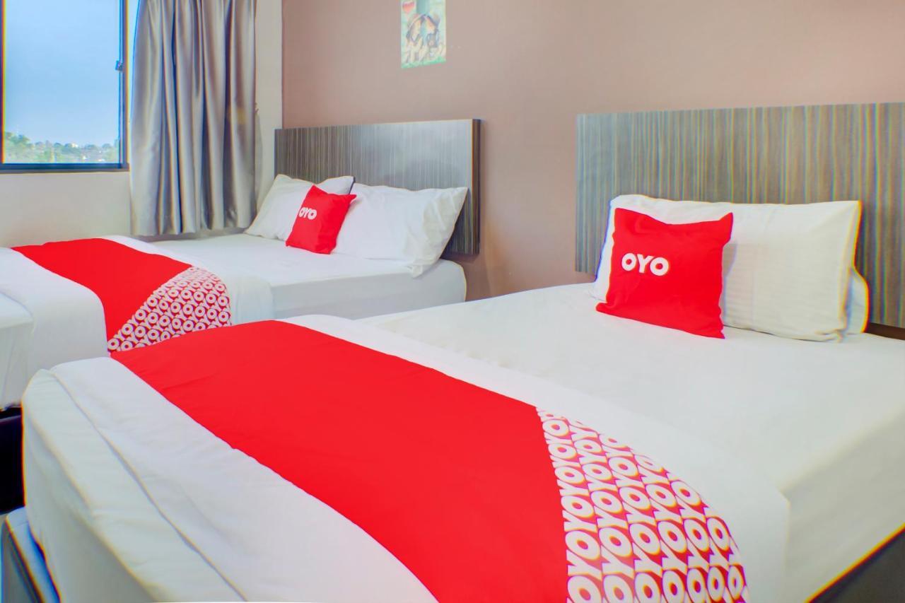 Oyo 89985 Js Hotel Johor Bahru Kültér fotó