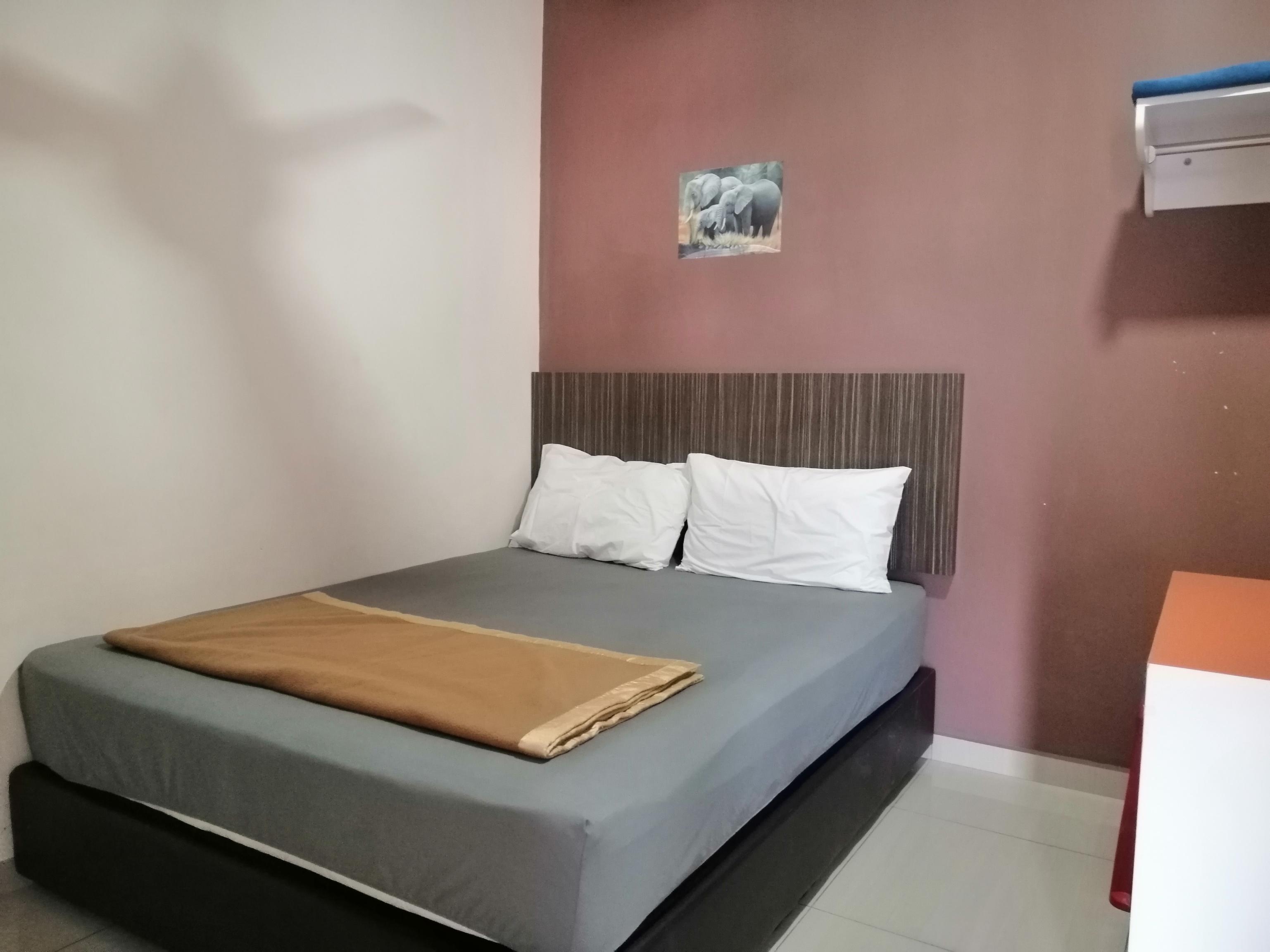 Oyo 89985 Js Hotel Johor Bahru Kültér fotó